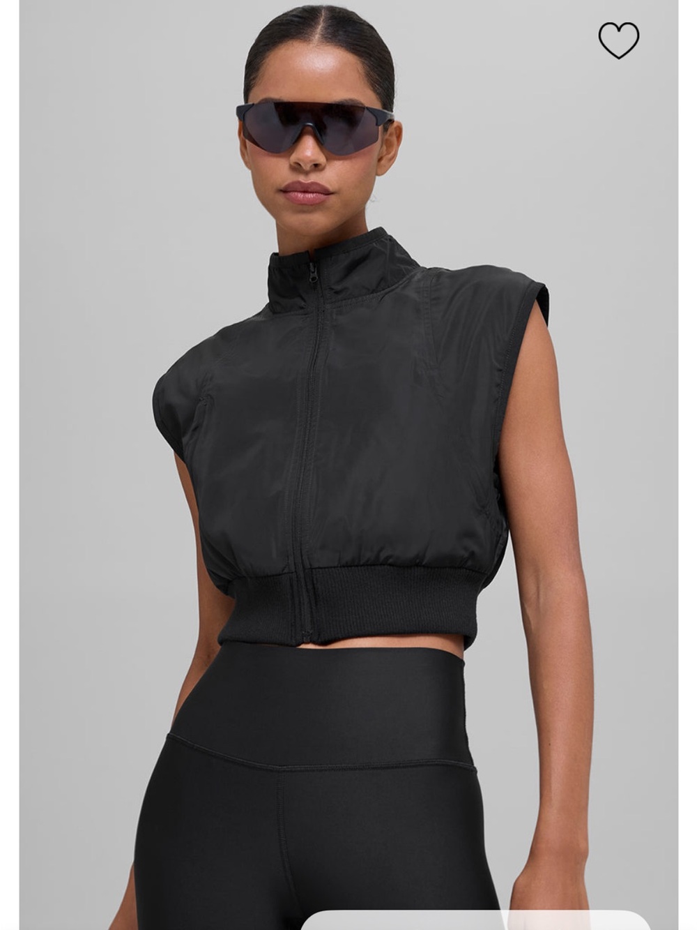 In motion vest black color